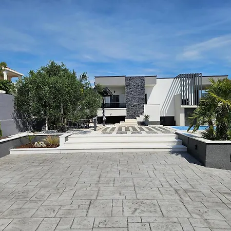 M&m Villa