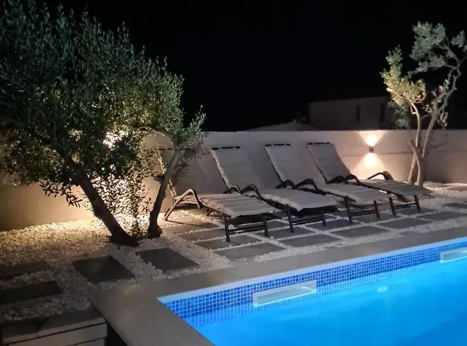 M&m Villa Sevid