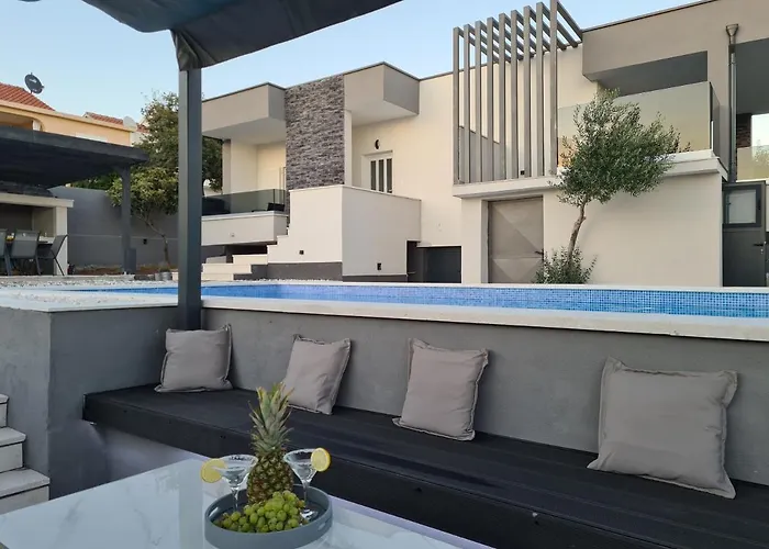 M&m Villa
